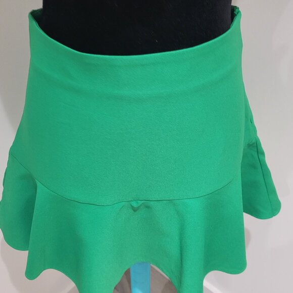 Zara Mini Skort Ruffle Hem and Bow Size Medium Green NEW Colorful Playful Girly - Picture 5 of 10